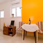 & Tapera- Comfort One-bedroom With Terrace And Garden View *