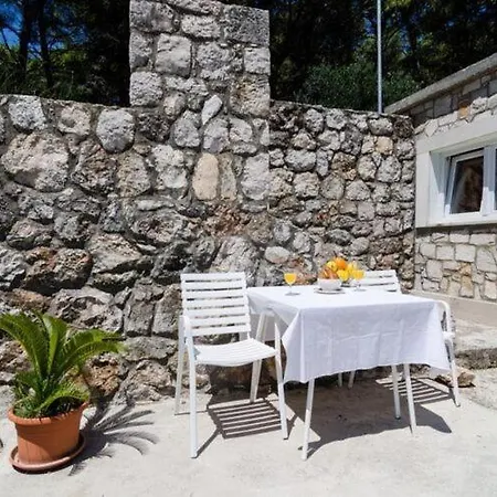 & Tapera- Comfort One-bedroom With Terrace And Garden View *