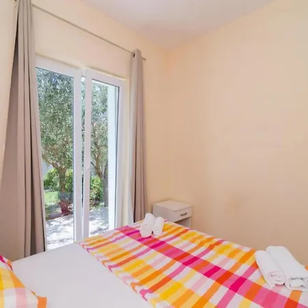 & Tapera- Comfort One-bedroom With Terrace And Garden View * דוברובניק