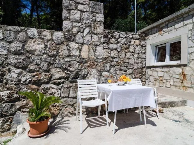 & Tapera- Comfort One-bedroom With Terrace And Garden View *