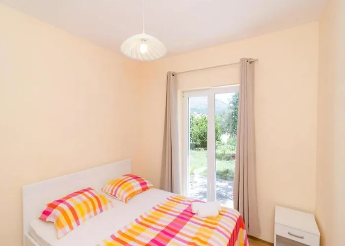 & Tapera- Comfort One-bedroom With Terrace And Garden View * Dubrovnik