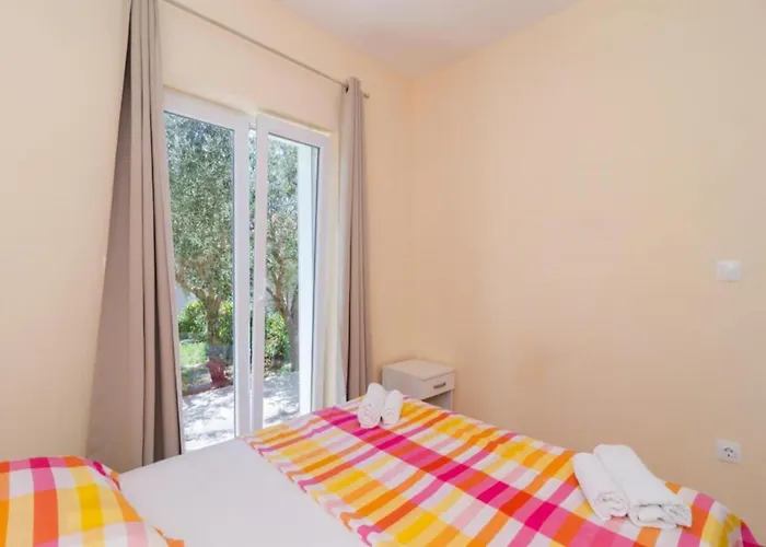 & Tapera- Comfort One-bedroom With Terrace And Garden View * Dubrovnik