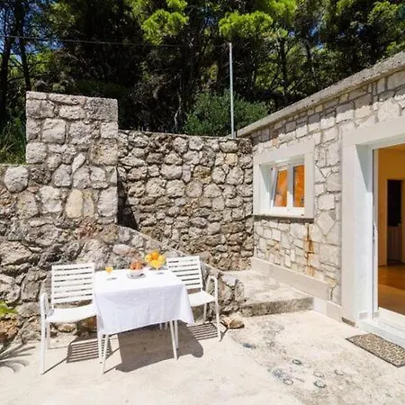 & Tapera- Comfort One-bedroom With Terrace And Garden View * Dubrovnik