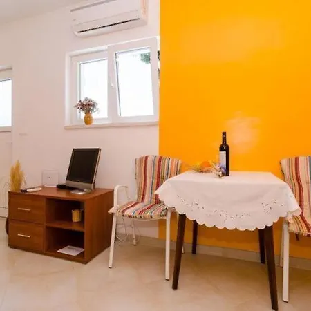 & Tapera- Comfort One-bedroom With Terrace And Garden View