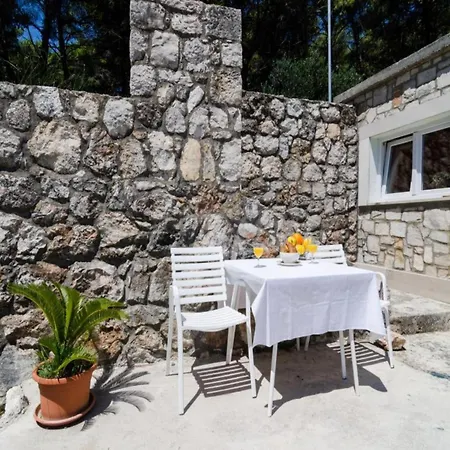 & Tapera- Comfort One-bedroom With Terrace And Garden View * Dubrovnik